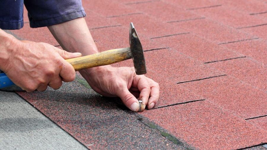 Dakshingles: de ideale oplossing voor je tuinhuisdak